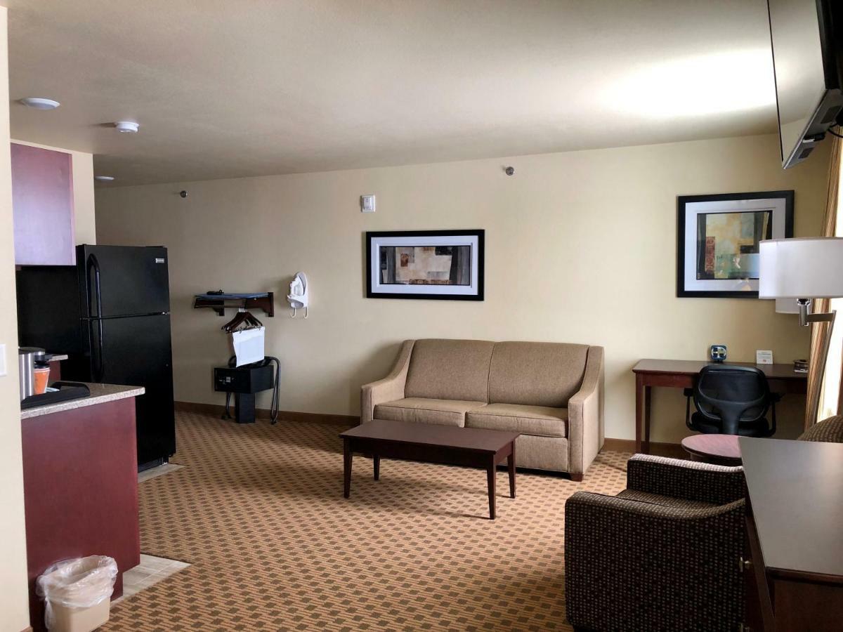 Cobblestone Hotel & Suites Pulaski/Green Bay Exteriér fotografie